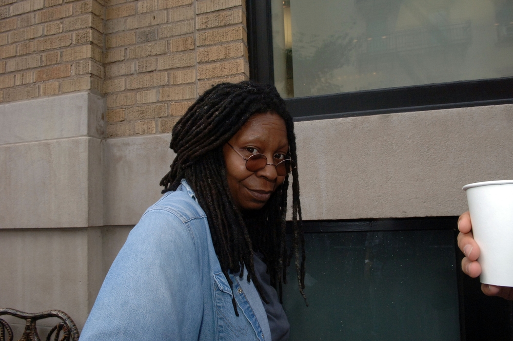 Lo scontro tra Whoopi Goldberg e una pasticceria di Staten Island